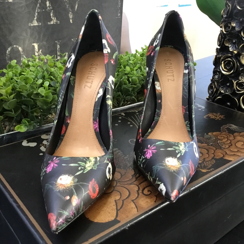 SCHUTZ NEW Floral leather Pumps sz9B